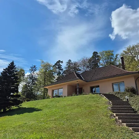 Bellevue - Chez Oma